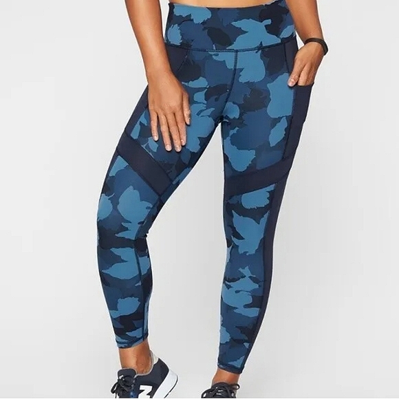 Athleta Women's Blue Camo Athletic Compression Fit Leggings With Pockets szM - Picture 1 of 9